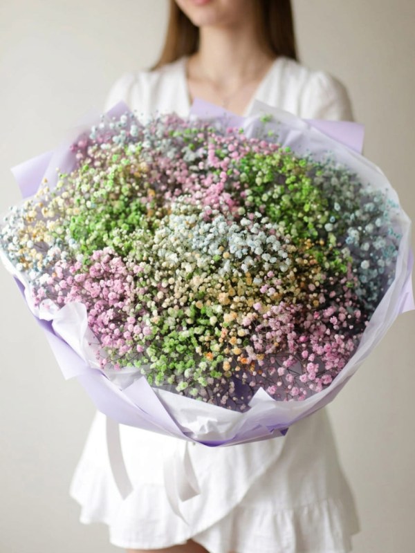 buket-17-vetok-raduzhnoy-gipsofily