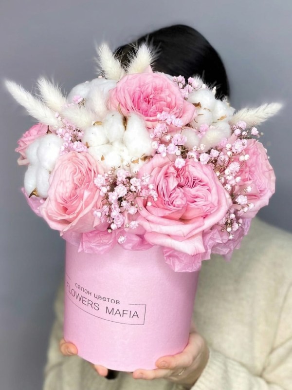 Композиция Pink O'Hara с хлопком в розовой коробке