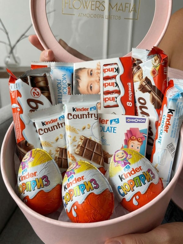 podarochnyy-boks-kinder-bolshoy-v-rozovoy-korobke3