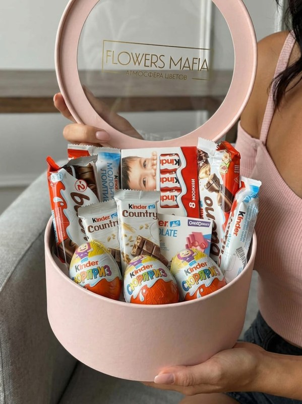 Подарочный бокс Kinder большой в розовой коробке