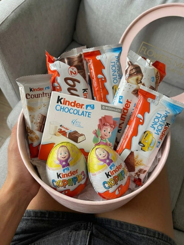 Подарочный бокс Kinder средний в розовой коробке